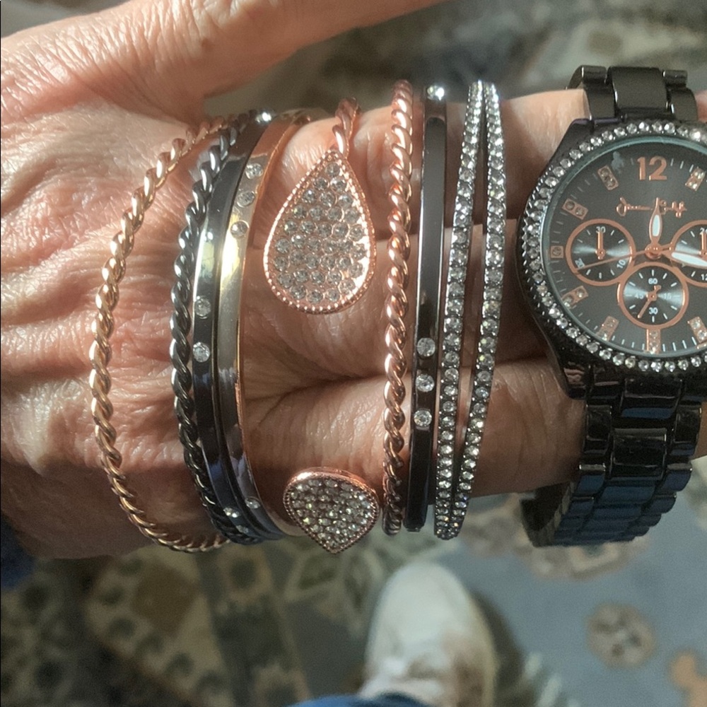 Jessica Carlyle bracelet and watch set.